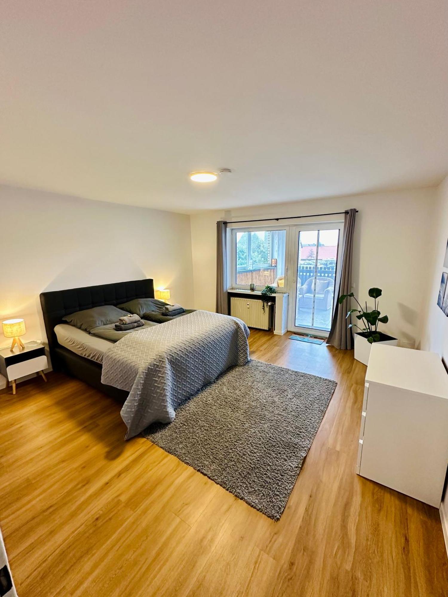 Traumhafte 115 Qm Ferienwohnung Am Steinhuder Meer, Ruhig, Komfortabel, Loggia, Parkplatz, Wifi Wunstorf Εξωτερικό φωτογραφία