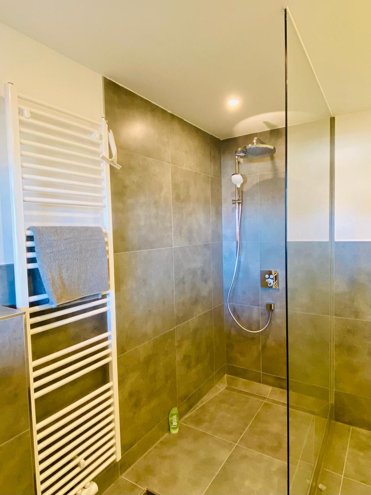 Traumhafte 115 Qm Ferienwohnung Am Steinhuder Meer, Ruhig, Komfortabel, Loggia, Parkplatz, Wifi Wunstorf Εξωτερικό φωτογραφία